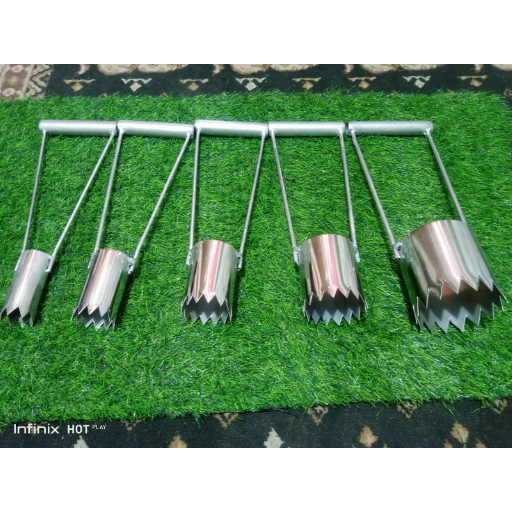 Alat Pelubang Plastik Mulsa Stainless Tahan Karat
