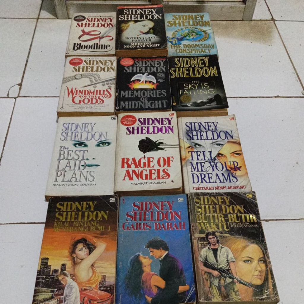 Novel Sidney Sheldon The sky is falling / Doomsday conspiracy / Nothing lasts forever / Memories. Bl