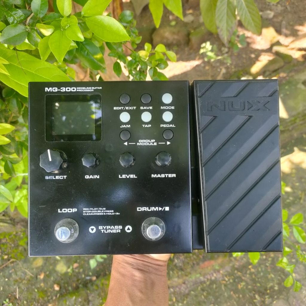 EFEK GITAR BEKAS / EFEK GITAR SECOND / NUXMG300 / NUX MG300 / NUXMG 300 / NUX MG 300