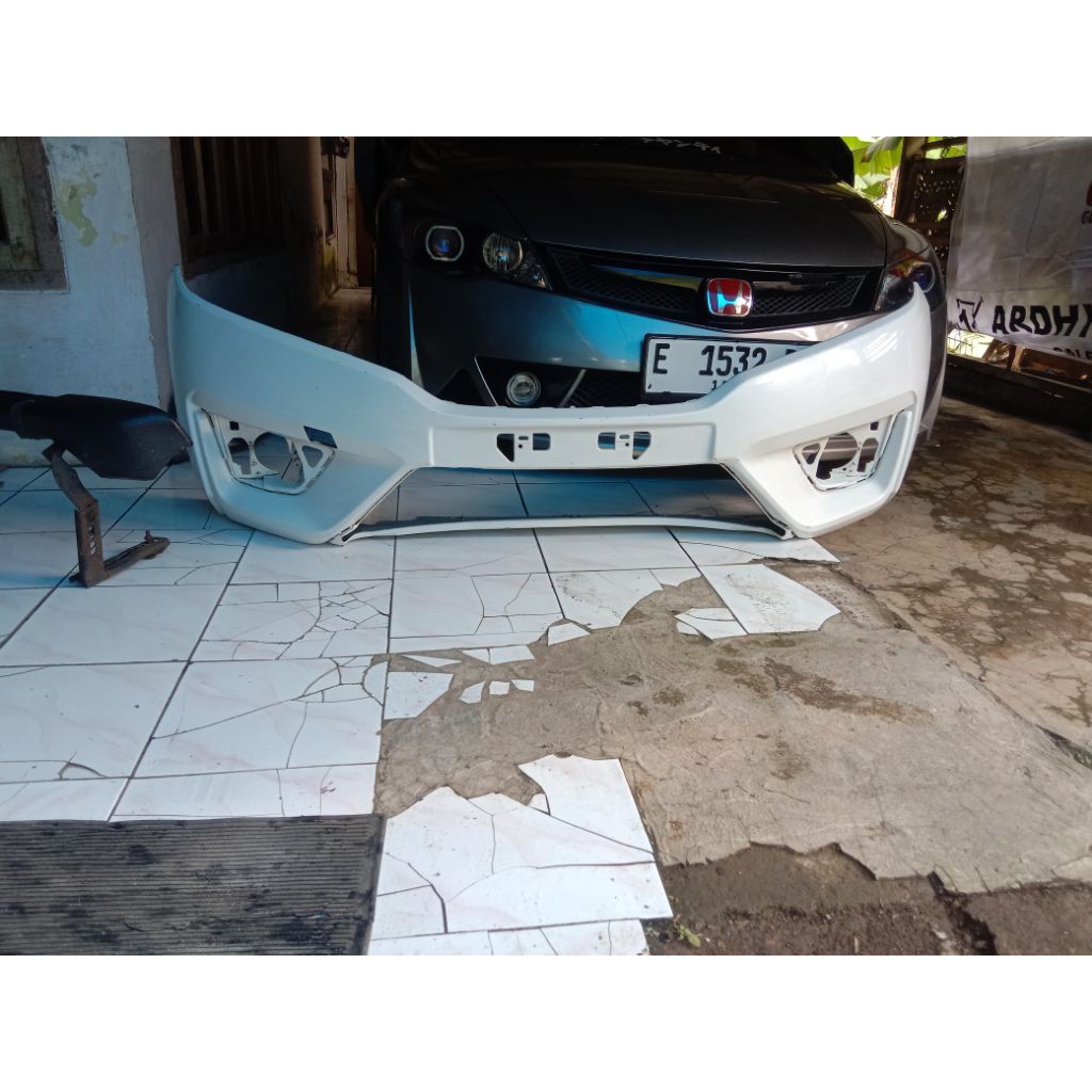 bemper depan jazz gk5