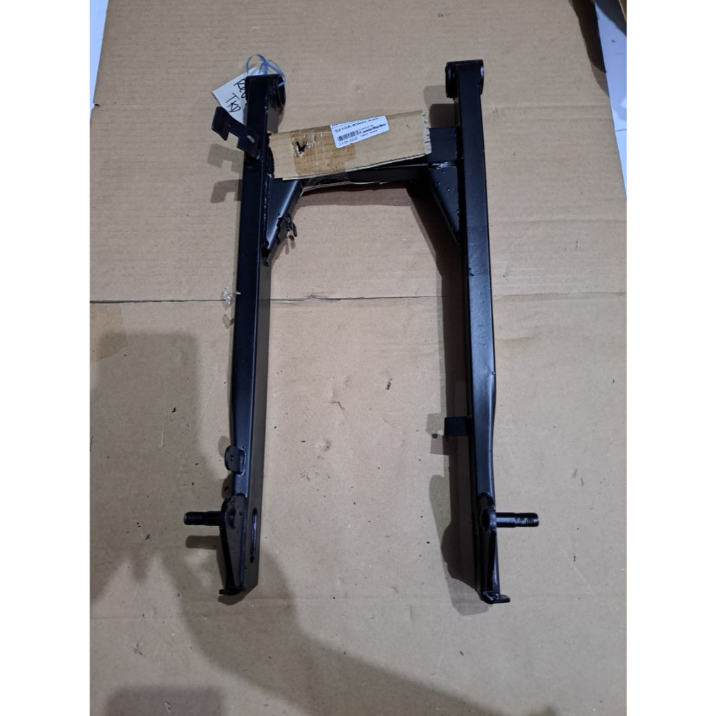 SWING ARM, LENGAN AYUN, GARPU BELAKANG REVO ABSOLUTE