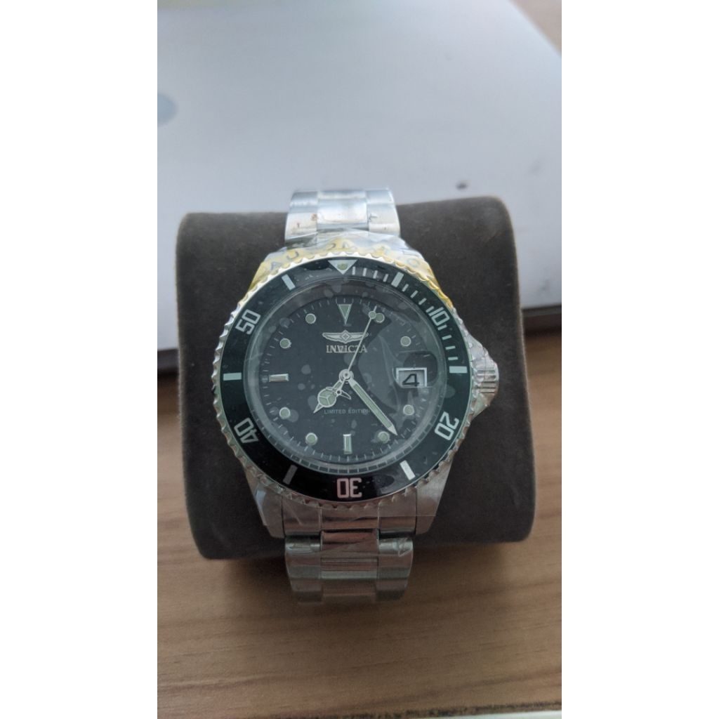 Jam tangan pria Invicta Carbon diver
