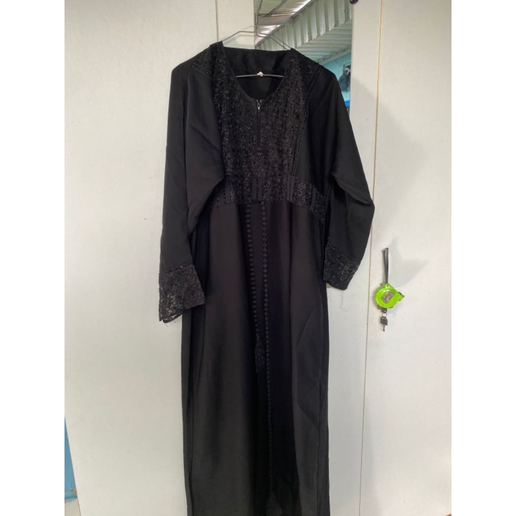 Preloved Gamis Hitam Dengan Manik