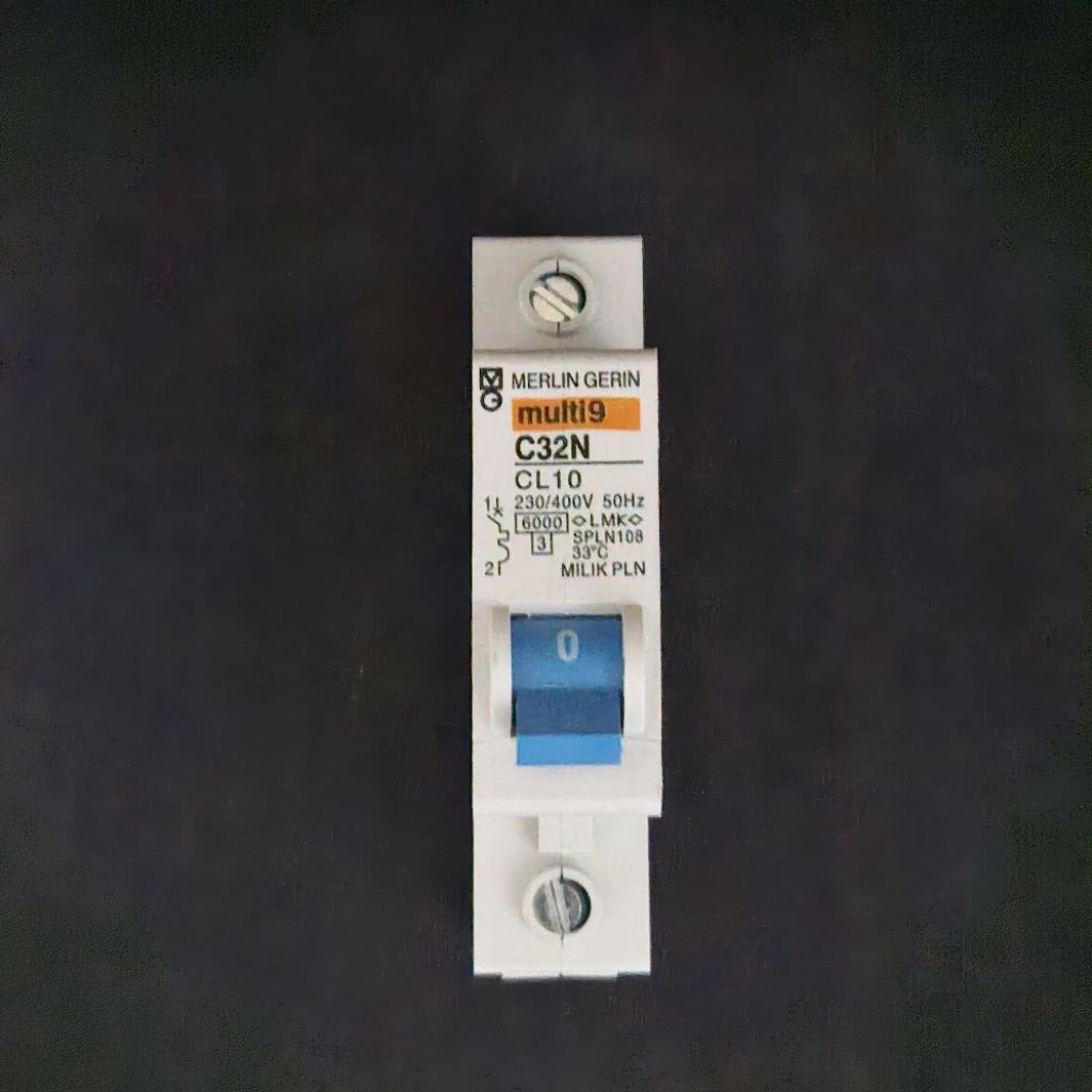 MCB Merlin Gerin MG Biru Multi 10 Ampere CL10