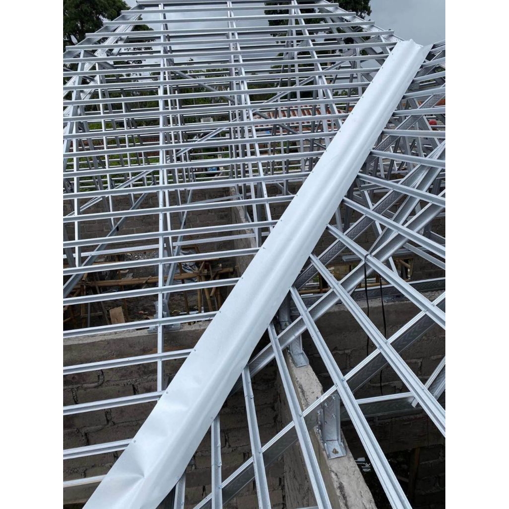 Rangka atap baja ringan terpasang