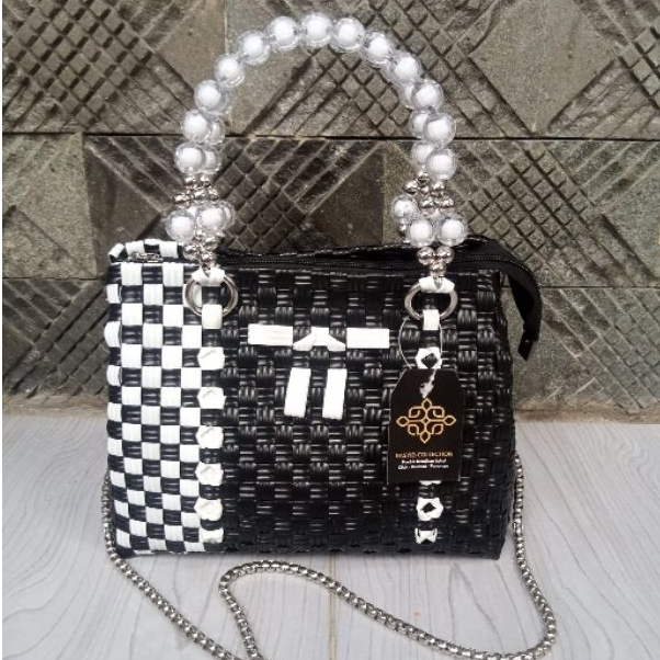 Tas Anyaman Mutiara,Plastik Jali Premium Resleting Furing, Handle Mutiara, Rantai,  Tas Jali Pesta