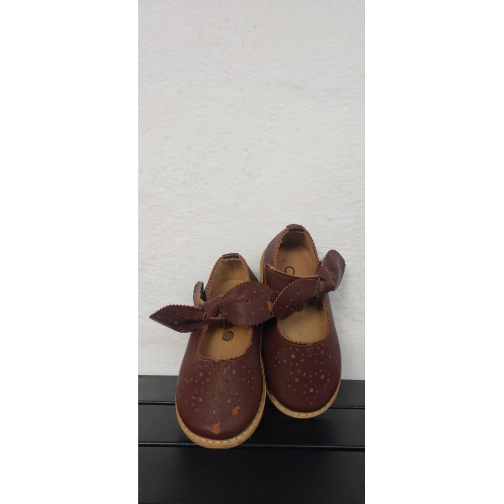 Sepatu Kulit Anak Perempuan Qula Preloved
