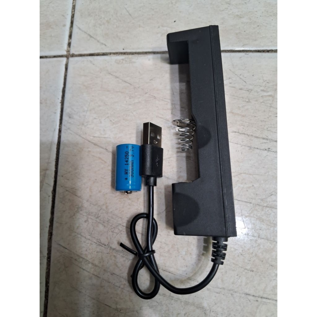 charger alat cas baterai untuk type baterai 14250 atau Cr2 baterai laser Senapan