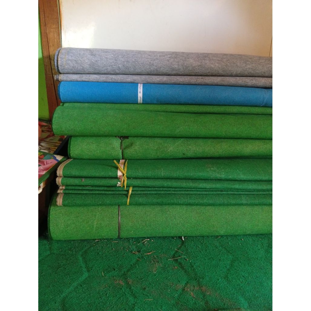 karpet BLUDRU halus bekas pameran(seperti baru) harga perpanjang 0,5m x 2m Rp 18000.wajib membaca de