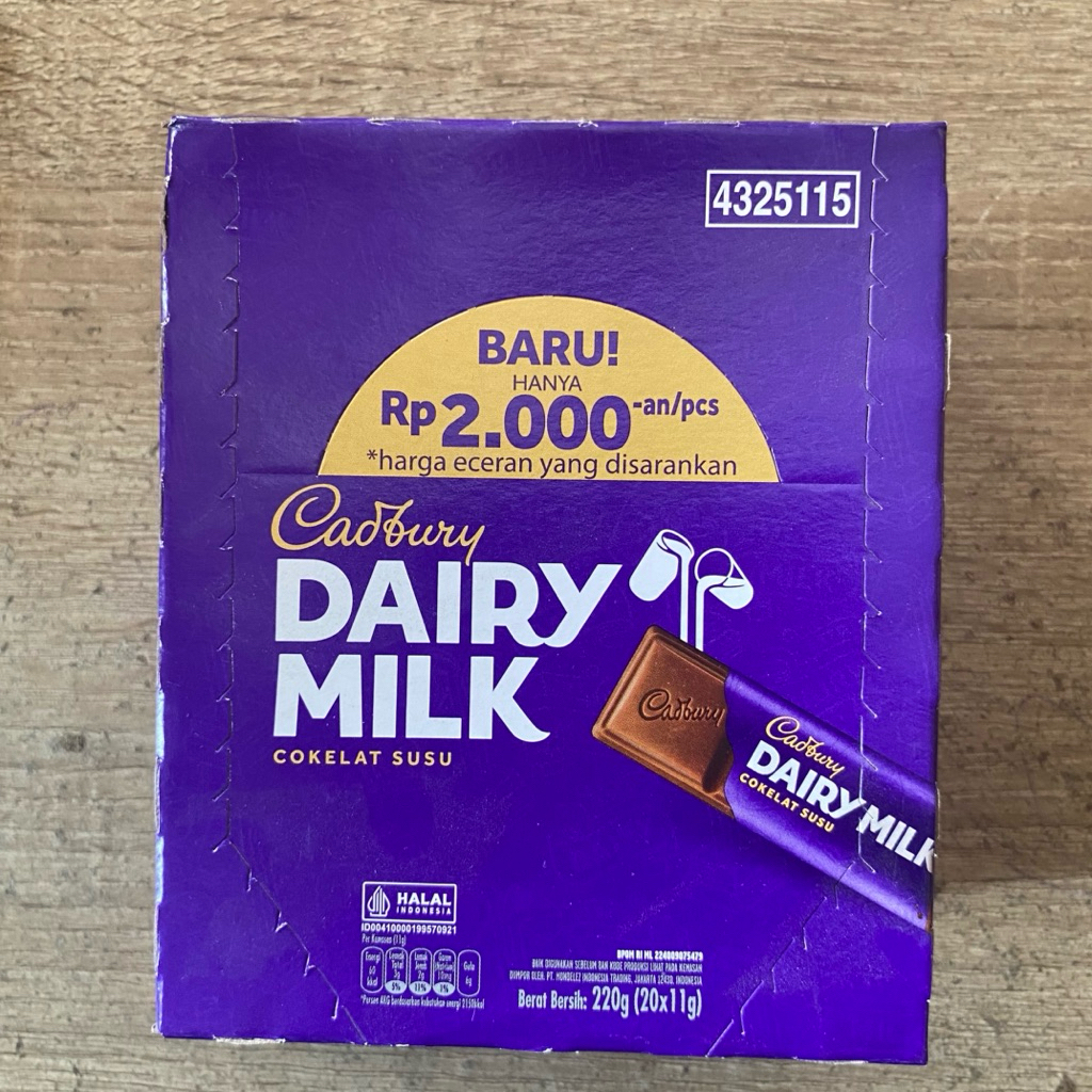 1 BOX CADBURY DAIRY MILK COKLAT SUSU 20pcs x 11gram