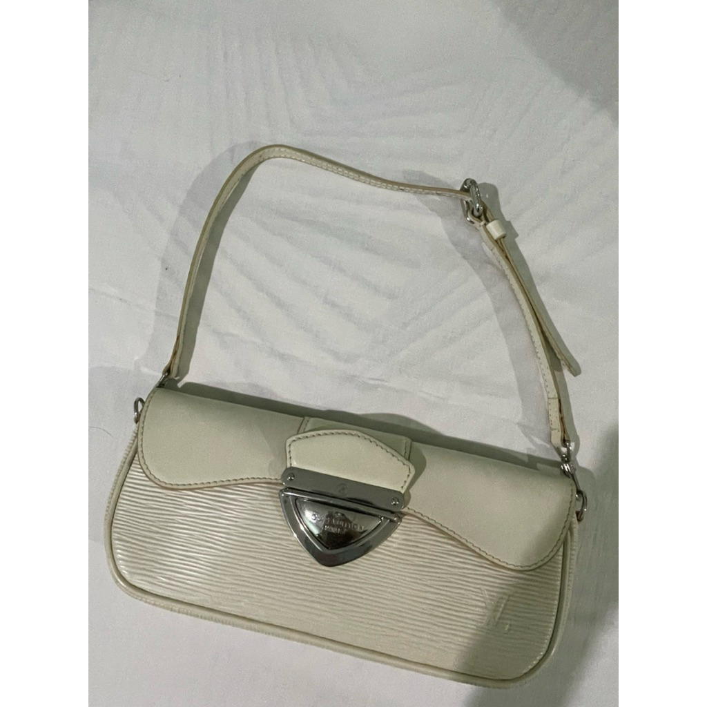 preloved vintage lv handbag|preloved lv white bag