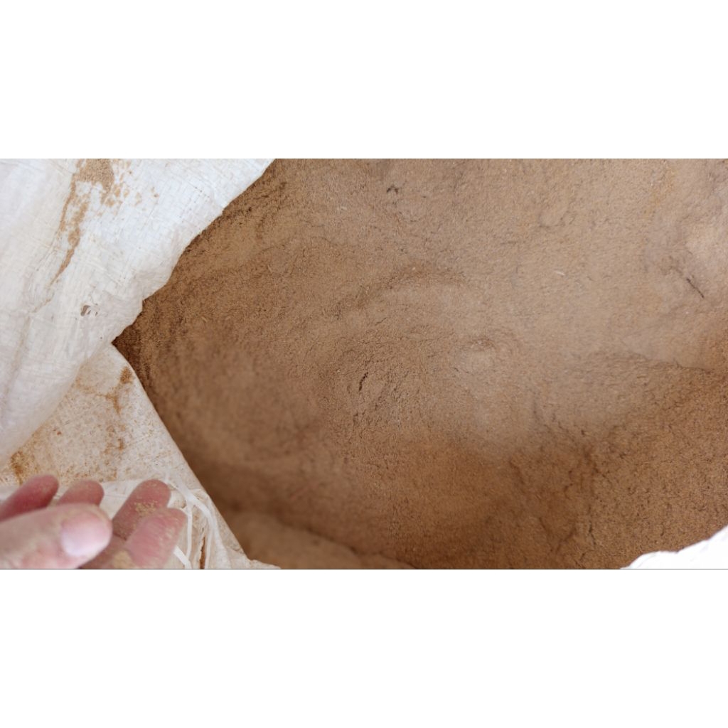 HUUT (bagus banget buat ayam)