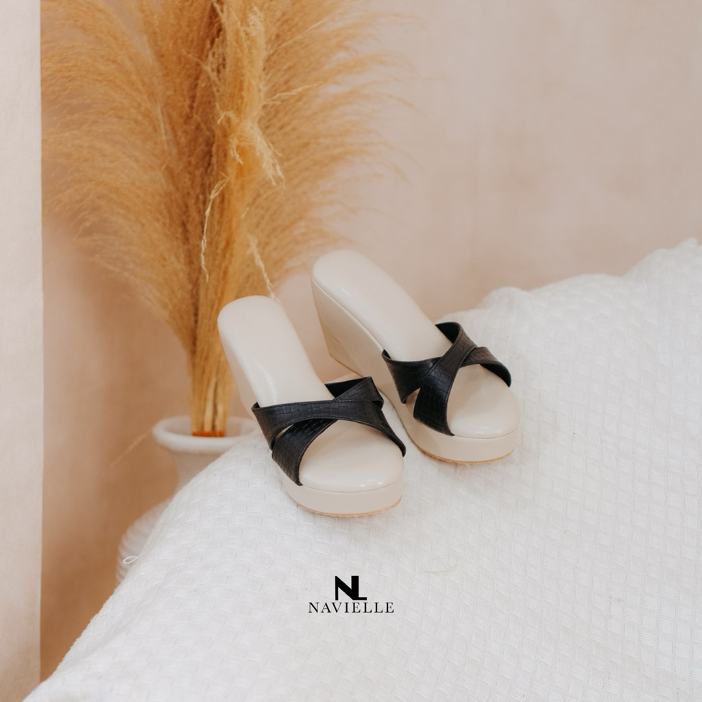 NAVIELLE - Alice Shoes warna Hitam Sandal Wedges Selop Tinggi 7 Cm Wedges Empuk Wanita Upper Hitam S