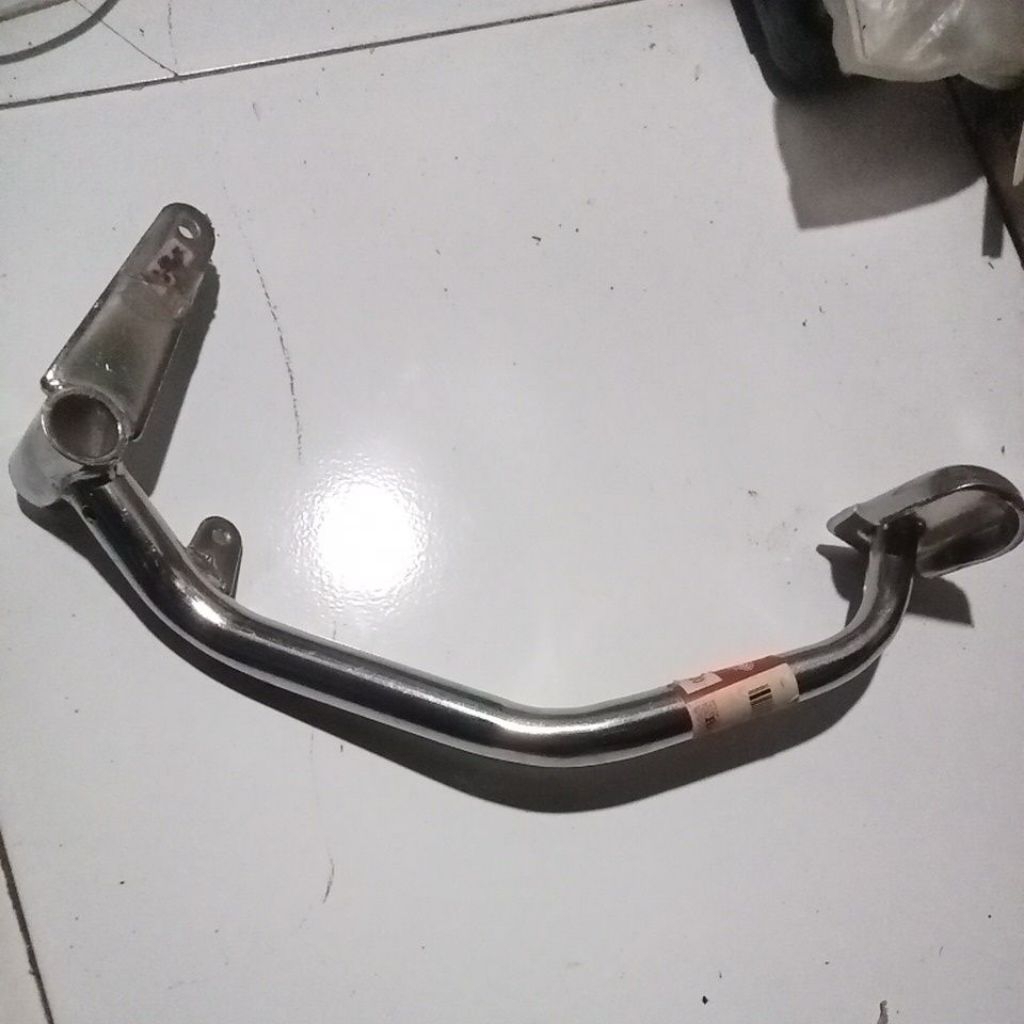Pedal rem belakang CB 100.Model original