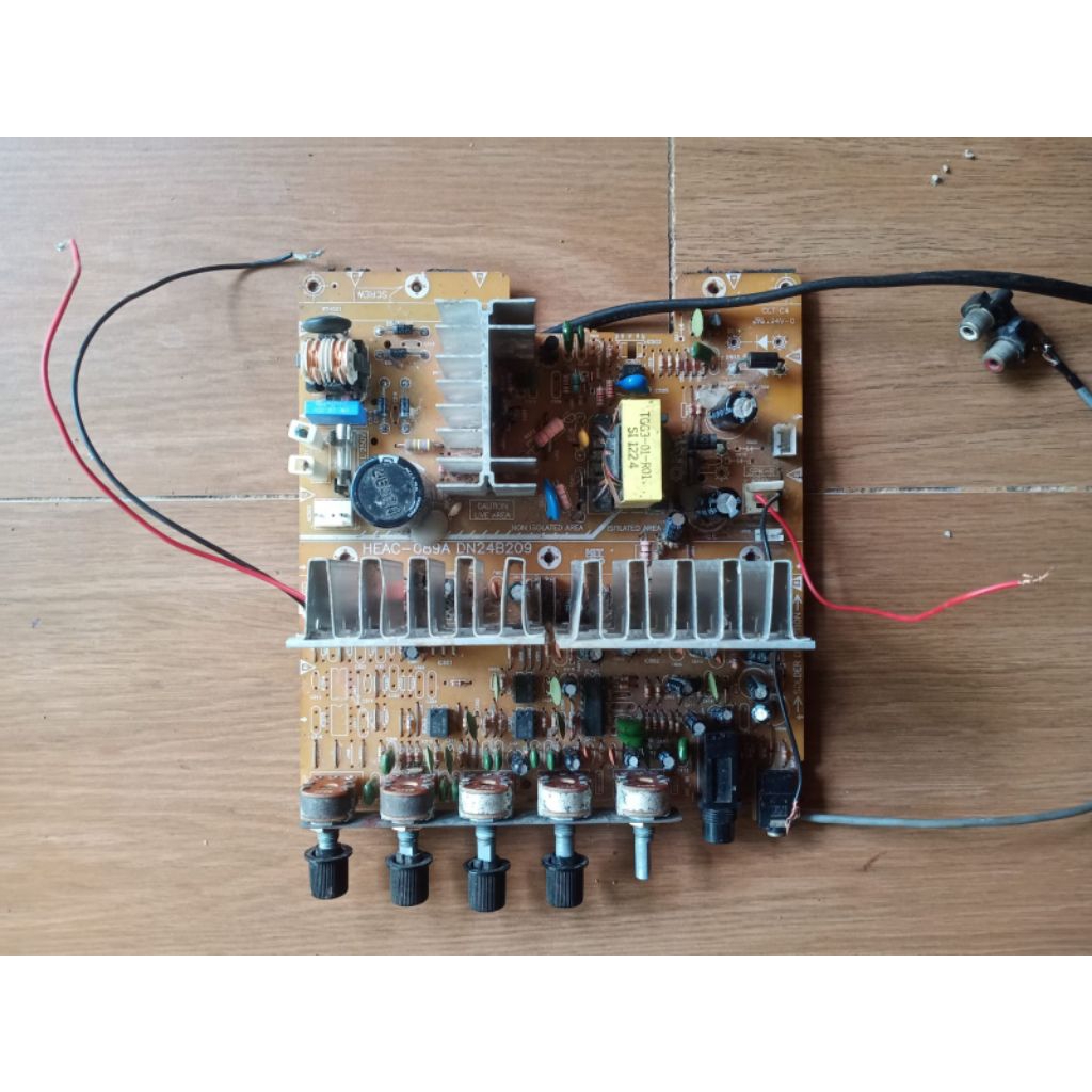 mesin speaker aktif Polytron