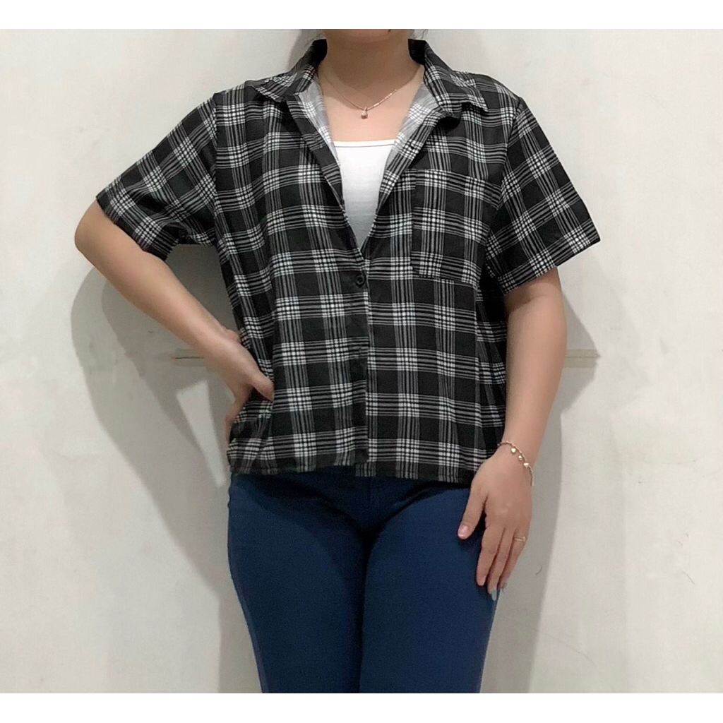 KEMEJA WANITA KOTAK PENDEK
