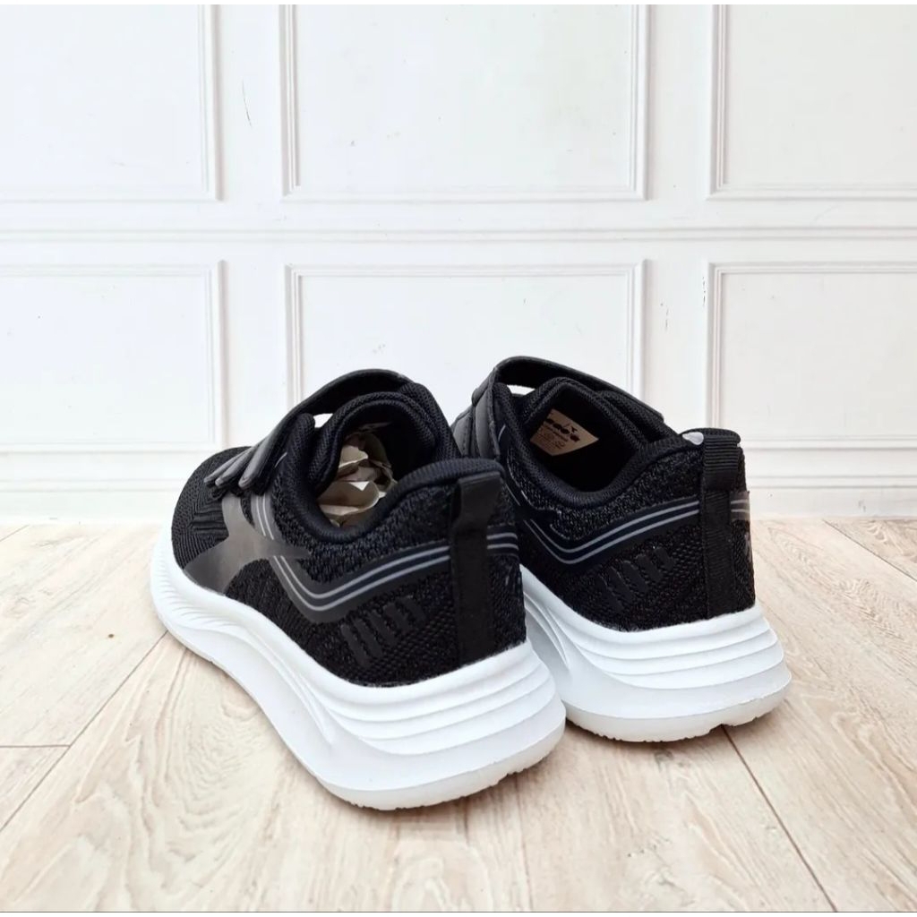 sepatu sekolah anak diadora hitam polos full black