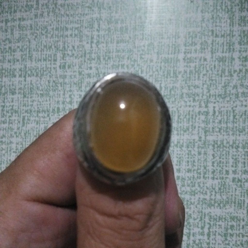 Batu Giok Kuning