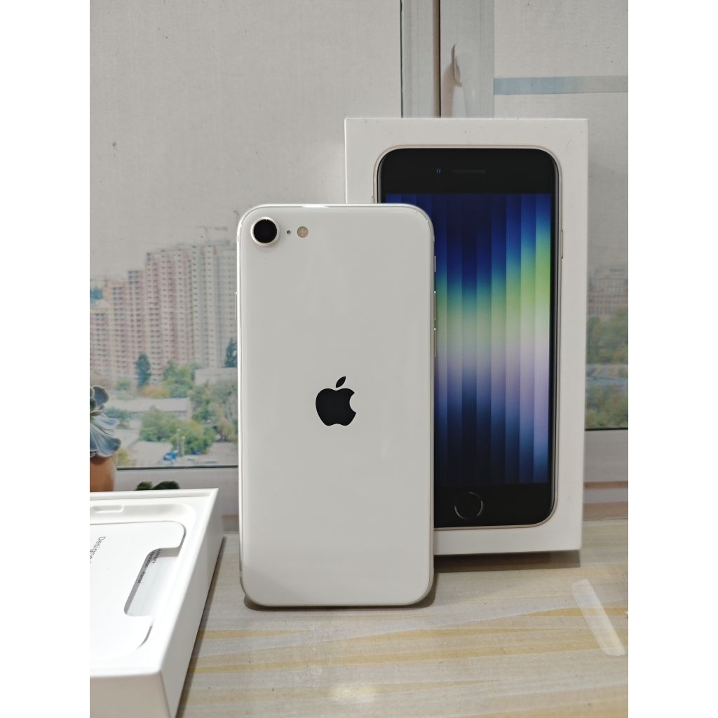 iPhone se gen 3 128gb second garansi resmi ibox