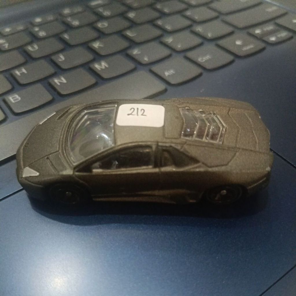 Loose Tomica Lamborghini Reventon