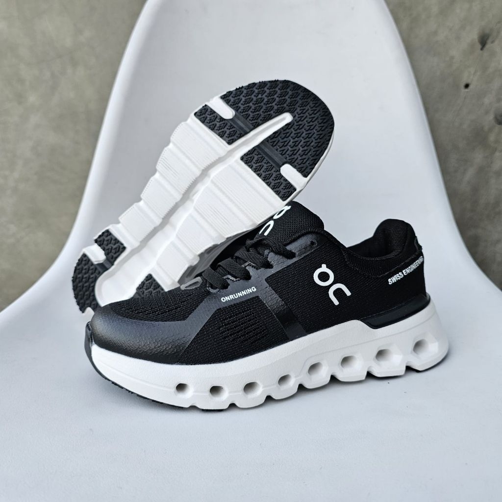 SEPATU OC HITAM PUTIH GO IMPORT TALITY