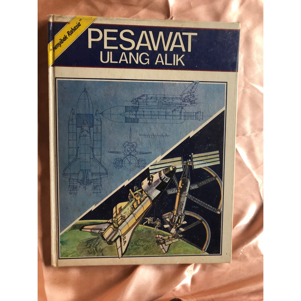 buku pesawat ulang alik
