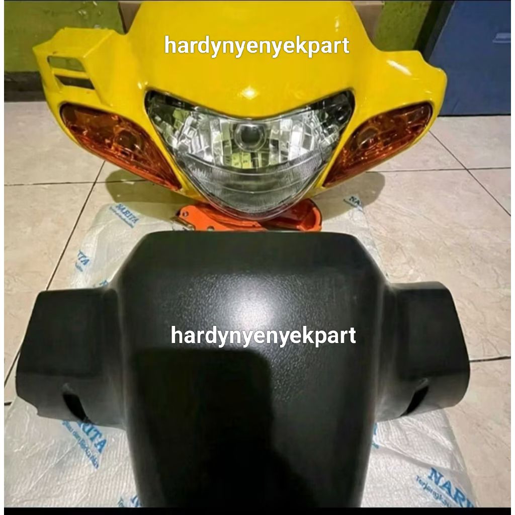 batok set depan belakang+lampu depan+sein Suzuki Satria hiu 2tak 120cc warna kuning