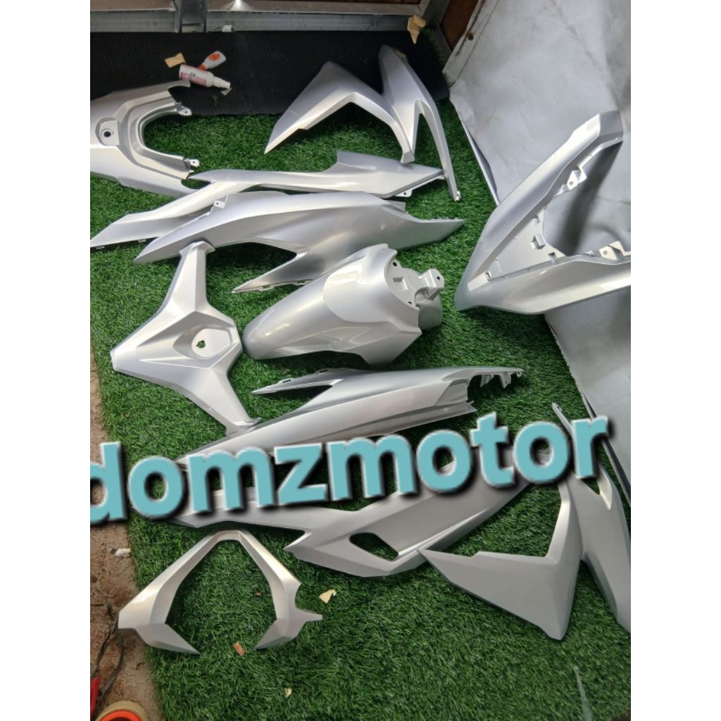 cover full body halus vario 125 150 all new warna silver lembayung gold
