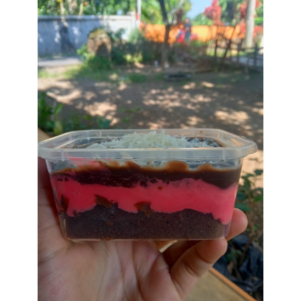 Brownies Dessert box butter cream coklat lumer 250ml