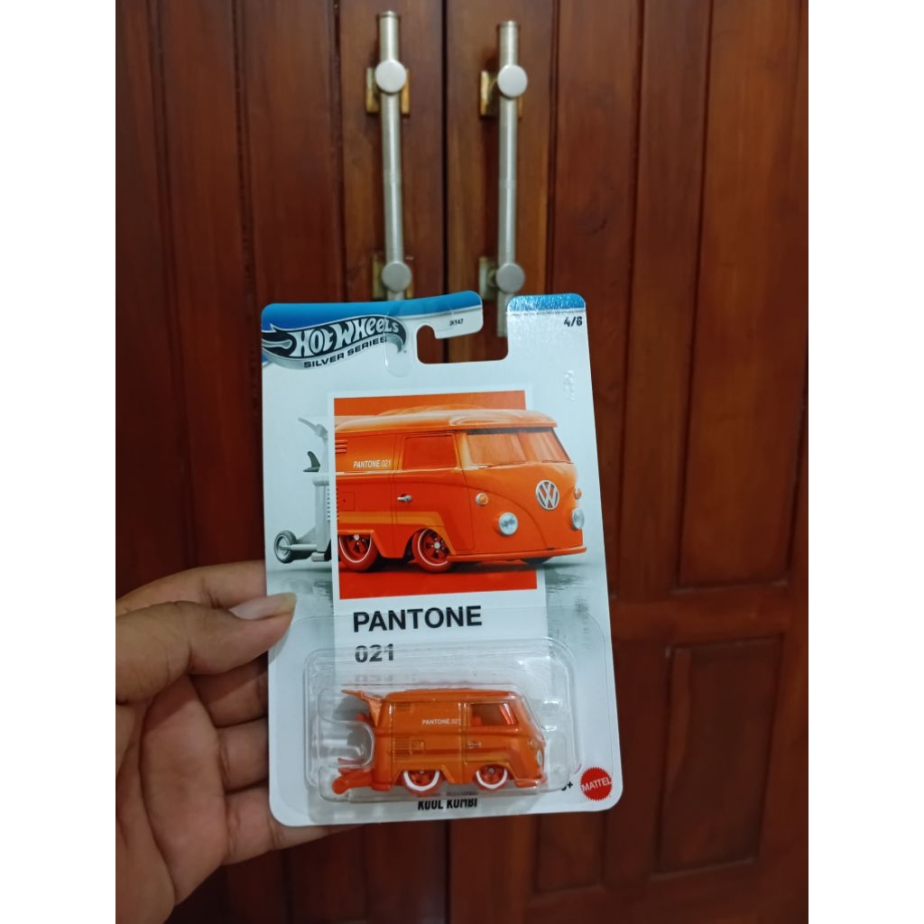 Hotwheels Pantone VW Kool Kombi