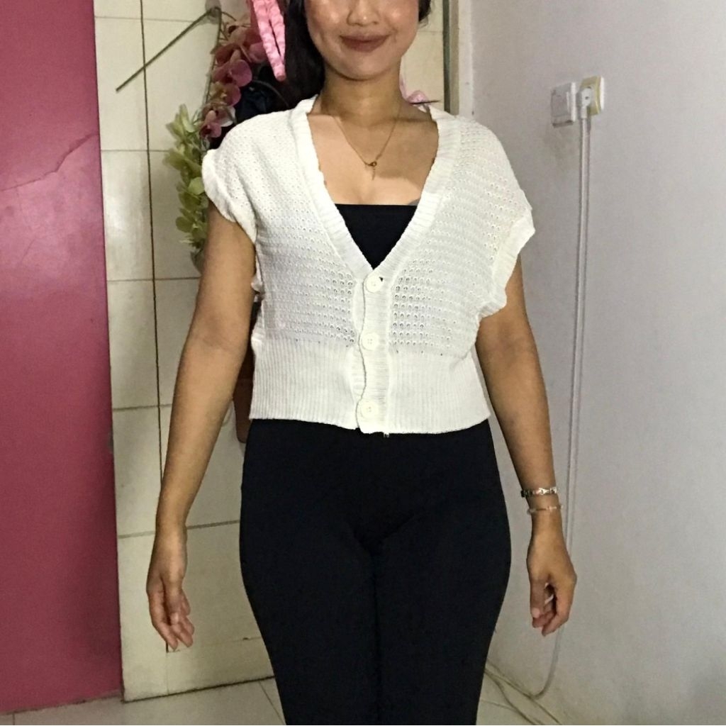Atasan Cardigan Crop Rajut Lengan Pendek | Broken White