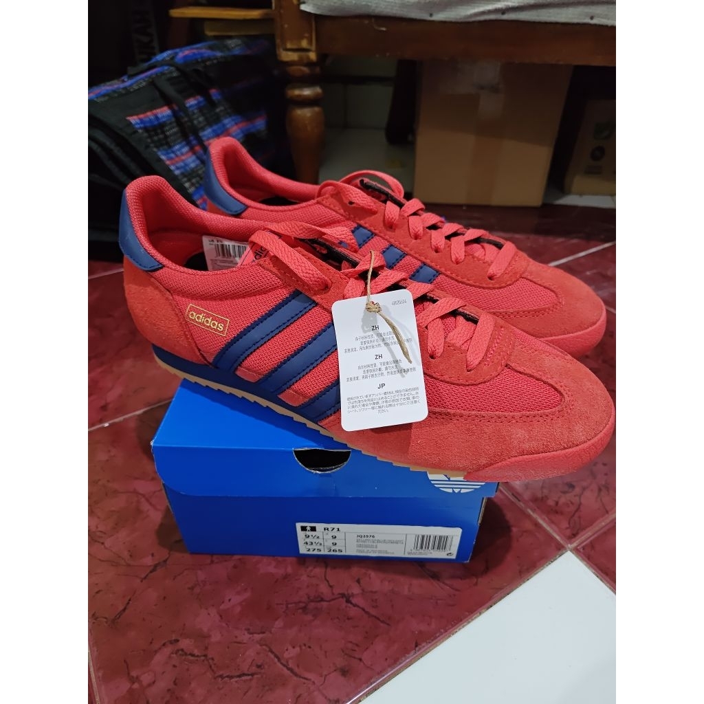 Sepatu Adidas Casual Warna Merah Maroon Size 43 Kondisi Baru Original Resmi