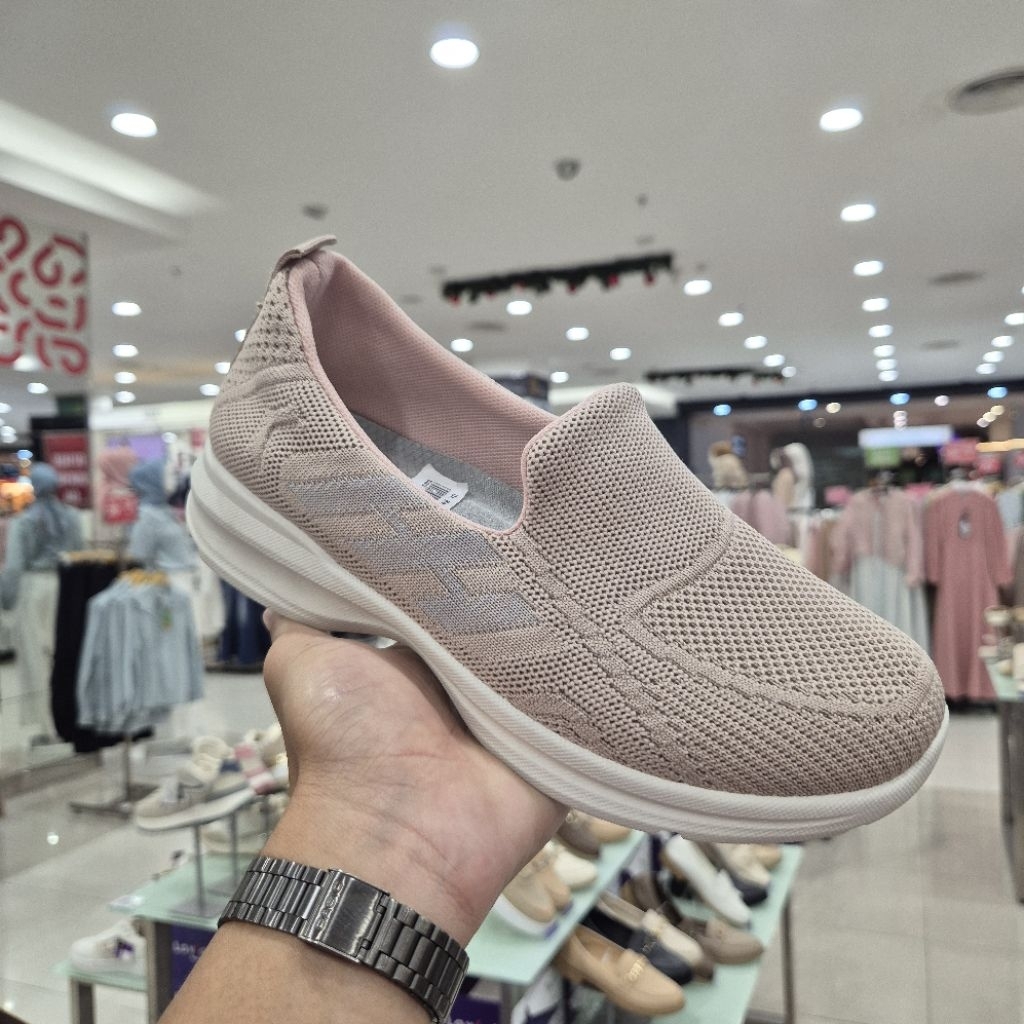 DR.KEVIN Sepatu slip on wanita new arrival size 36-40