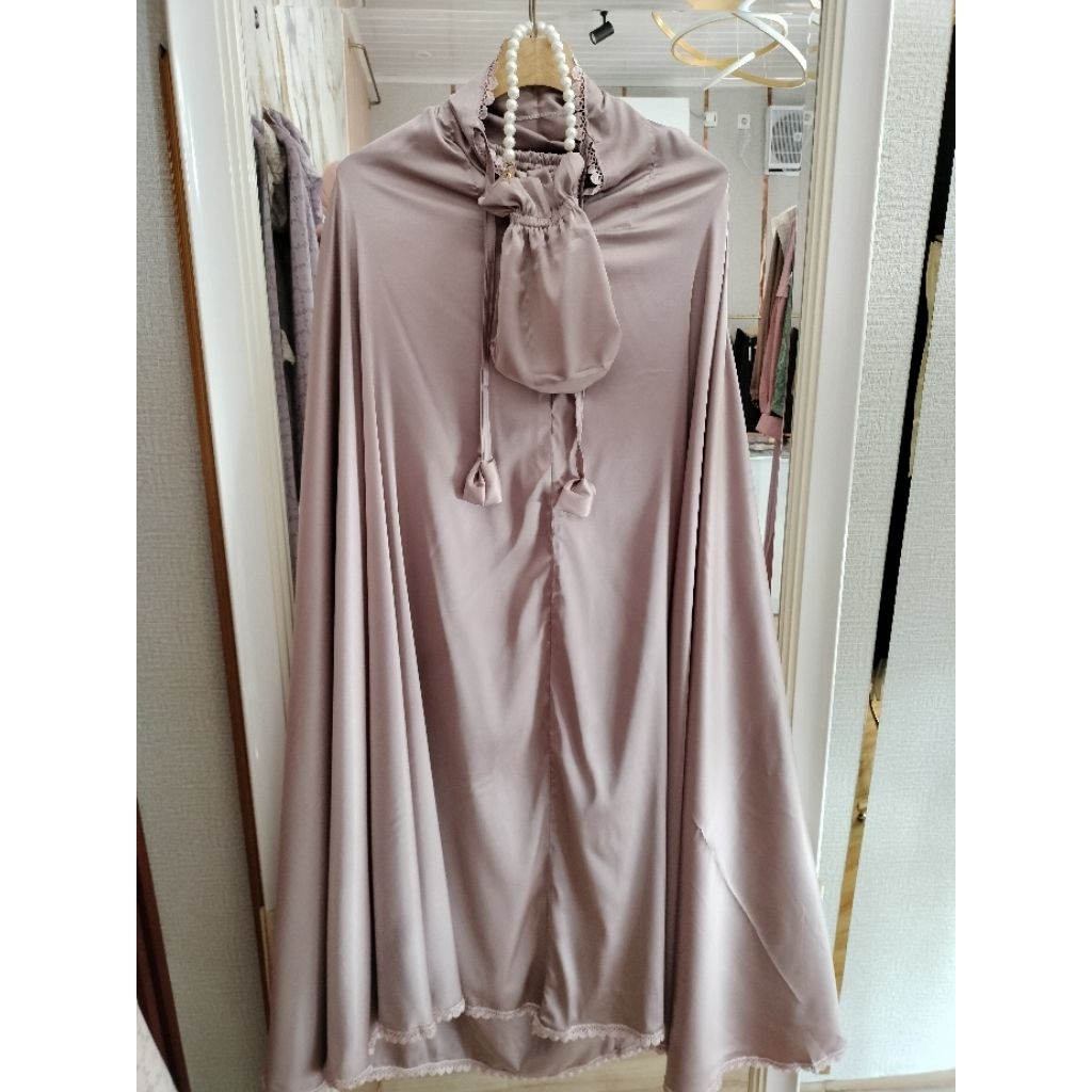 MUKENA BAHAN ARMANI SILK