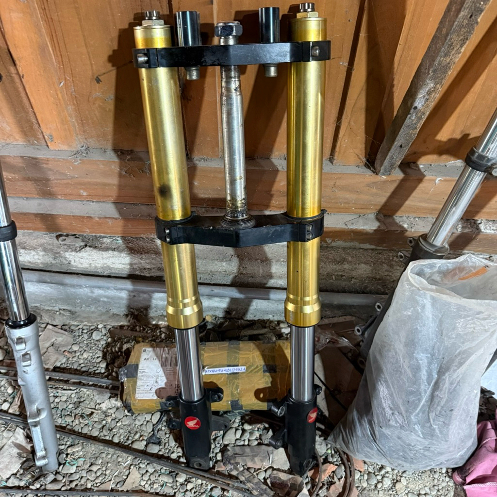 Shok Depan Minerva up sude down fullset pnp verza,megapro monoshok original copotan motor as seal am