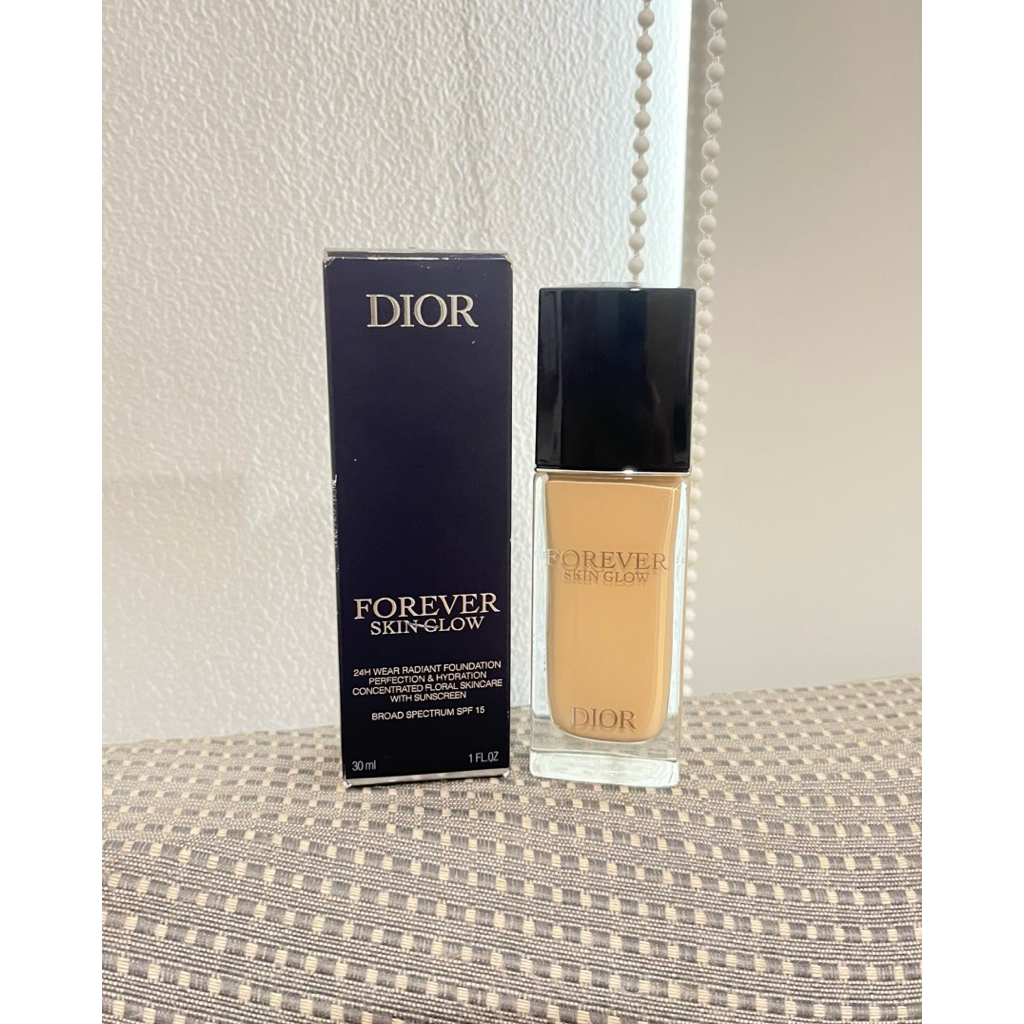 (preloved) DIOR* Forever Skin Glow Foundation 30ml
