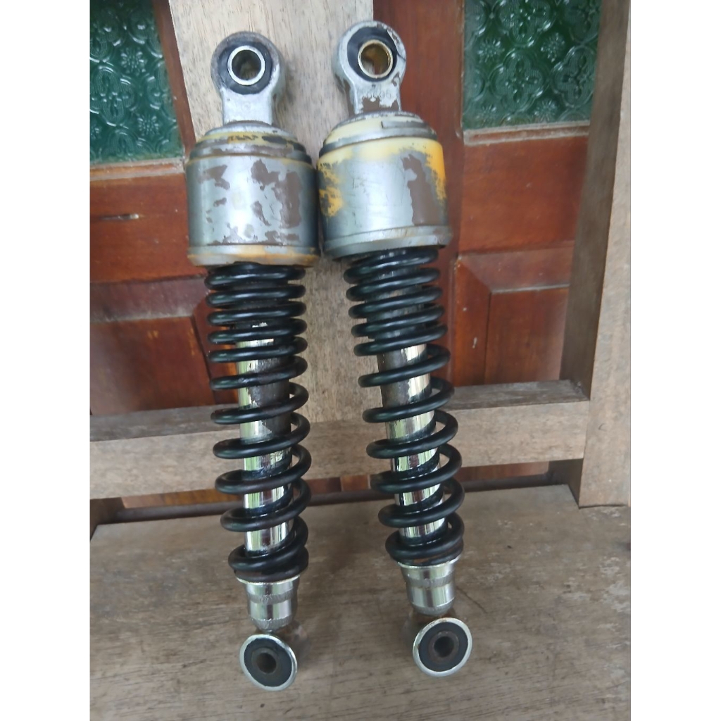 shock beker belakang bekasan motor yamaha
