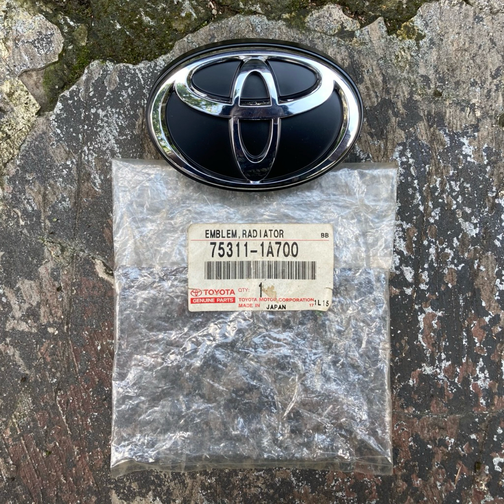 Emblem Radiator Grille (Or Front Panel) Logo Grill Gril Corolla AE100 AE101 EE108 Great 1991-1993 75