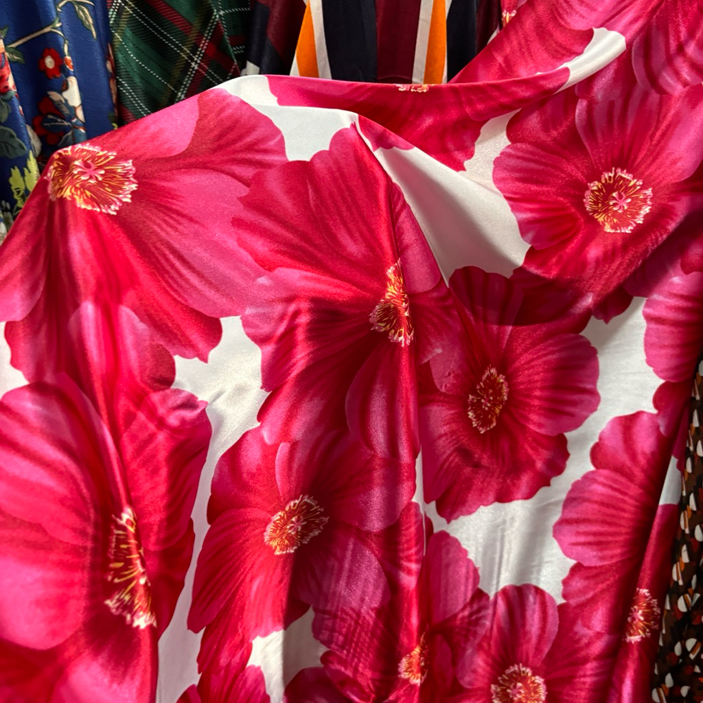 Bahan Kain Satin Silk Floral Big Rose Luxury - Kain Meteran High Quality untuk Tunik, Rok Lilit & Ka