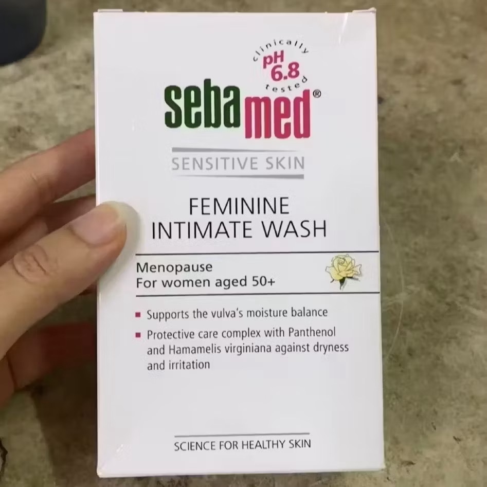 READY STOCK SEBAMED FEMININE INTIMATE WASH MENOPAUSE PH 6.8 200ML EXP 2028