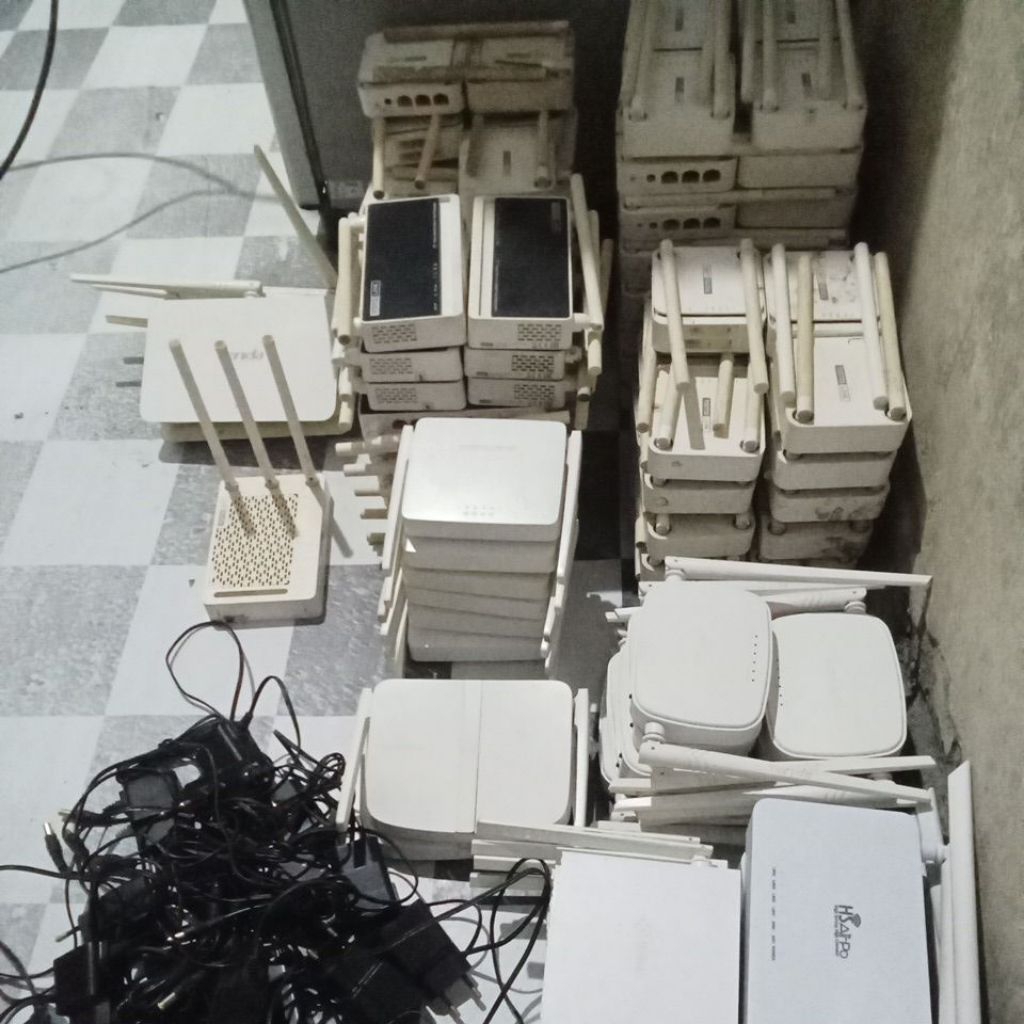 Modem ROUTER WiFi bekas MIGRASI