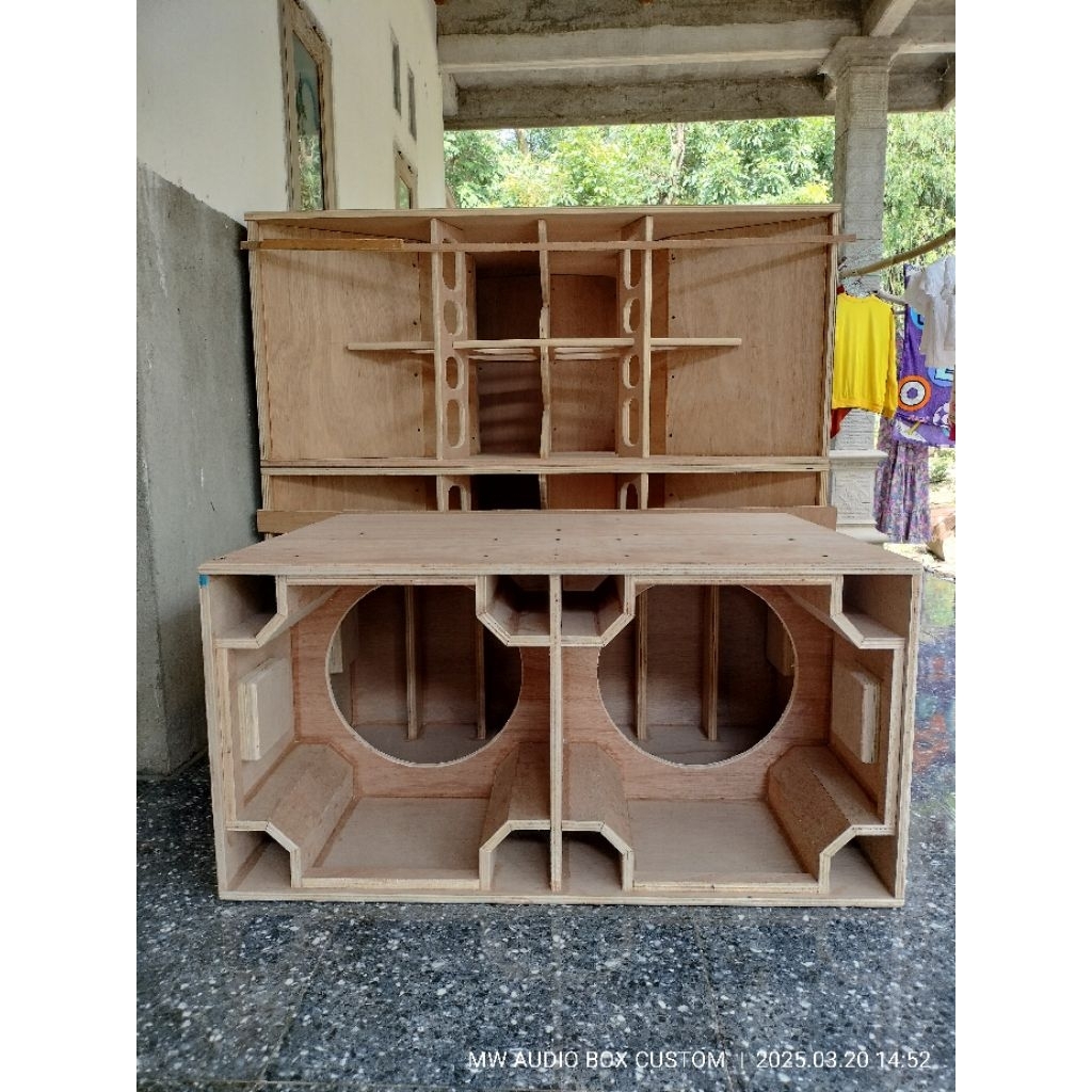 BOX PLANAR 15 INCH MENTAHAN
