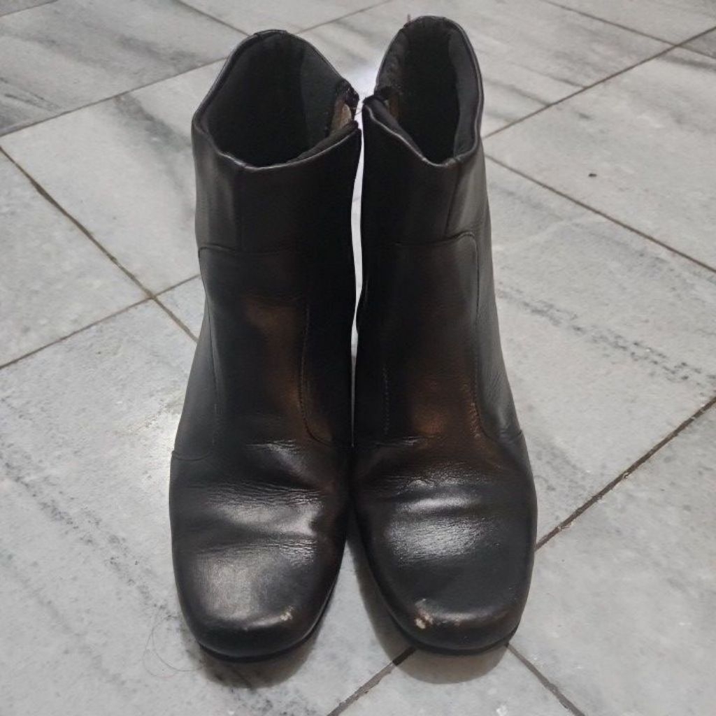 Sepatu Ankle Boots Wanita Hitam Preloved Second