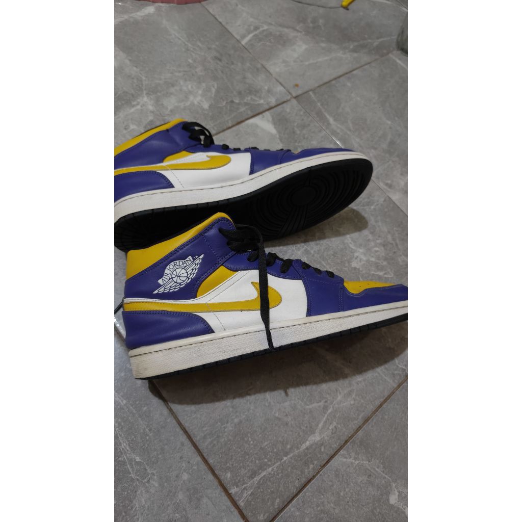 jordan 1 mid lakers limitied edition