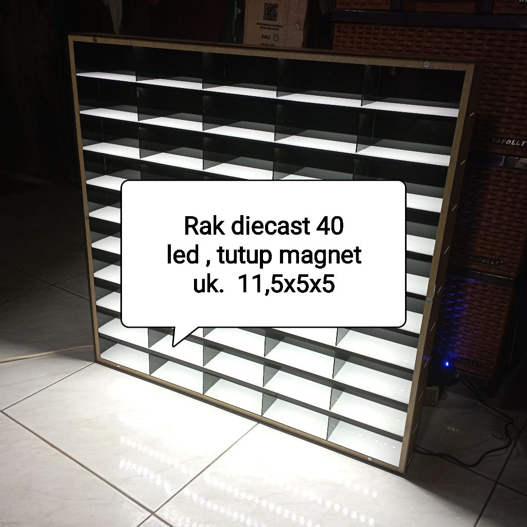 Rak akrilik diecast 40 slot custom led