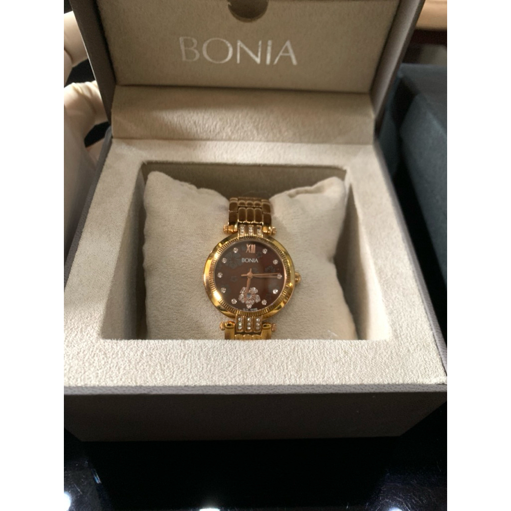 Gold Tone - Bonia women's watch with a brown dial and crystal embellishments. Jam tangan wanita