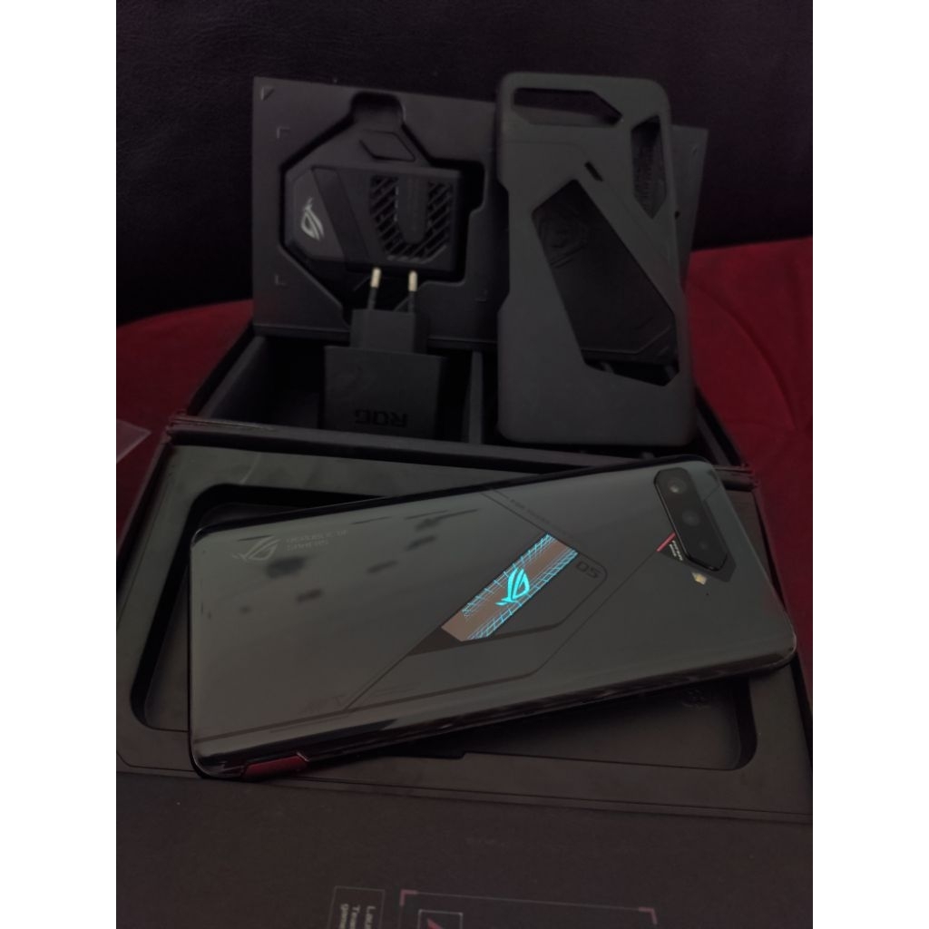 Asus Rog 5 Ultimate ram 18/512gb