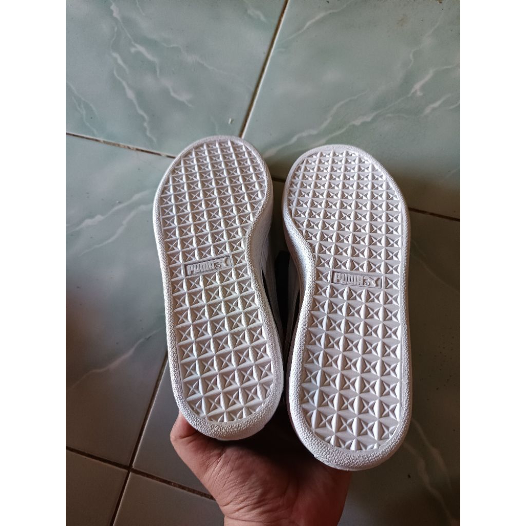 Sepatu Puma Suede classic ( Dark Nevy ) ukuran 41, second original