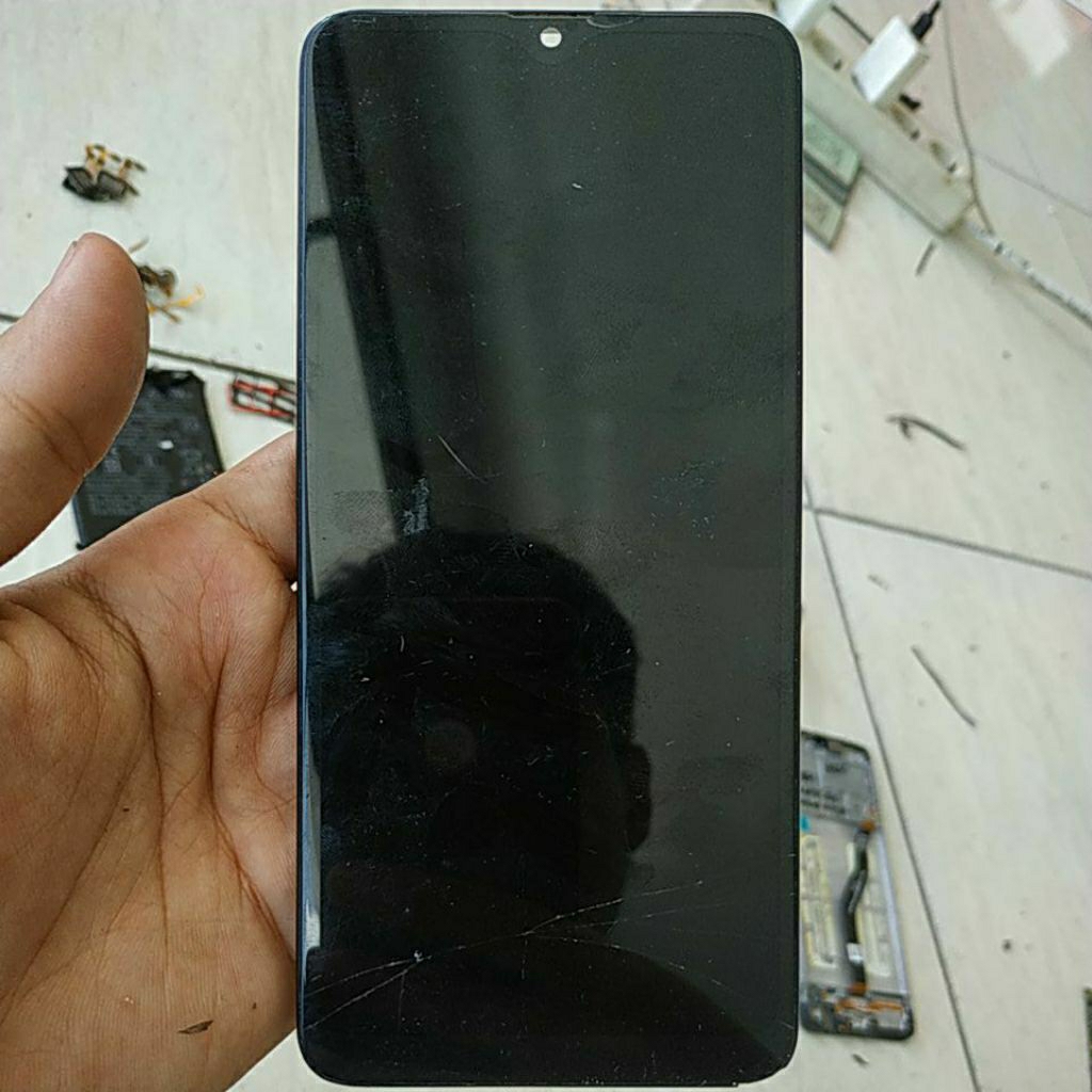 LCD bekas Samsung a20s,lcd ok,minus glass,frame coel,lcd OEM