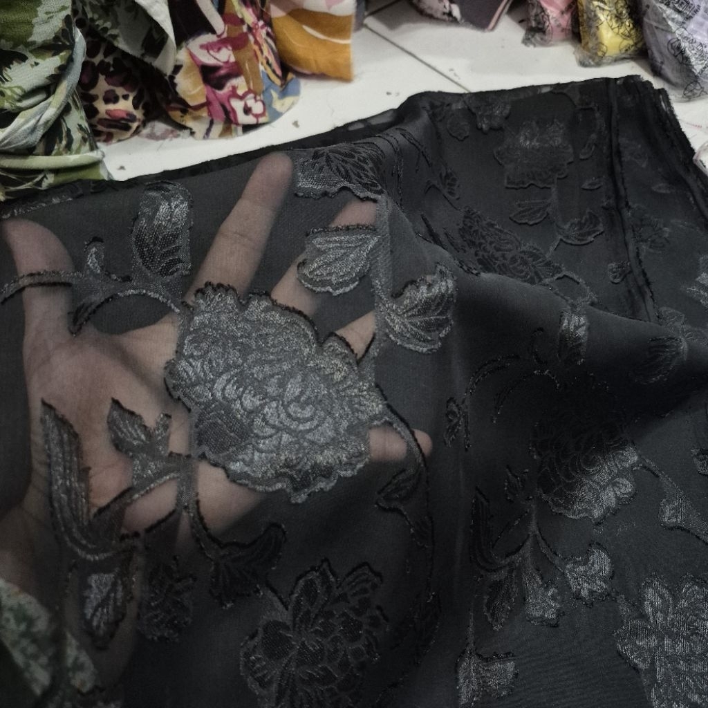 KAIN SIFON URAGIRI PREMIUM WARNA HITAM - KAIN SIFON RUBIAH - KAIN SIFON EMBOS HARGA PERSETENGAH METE